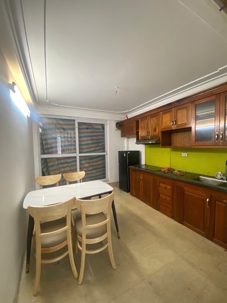 NHÀ ĐẸP HỒNG TIẾN Ở NGAY – GẦN PHỐ GẦN Ô TÔ – TẶNG NỘI THẤT – 30M 5 TẦNG NHỈNH 7 TỶ