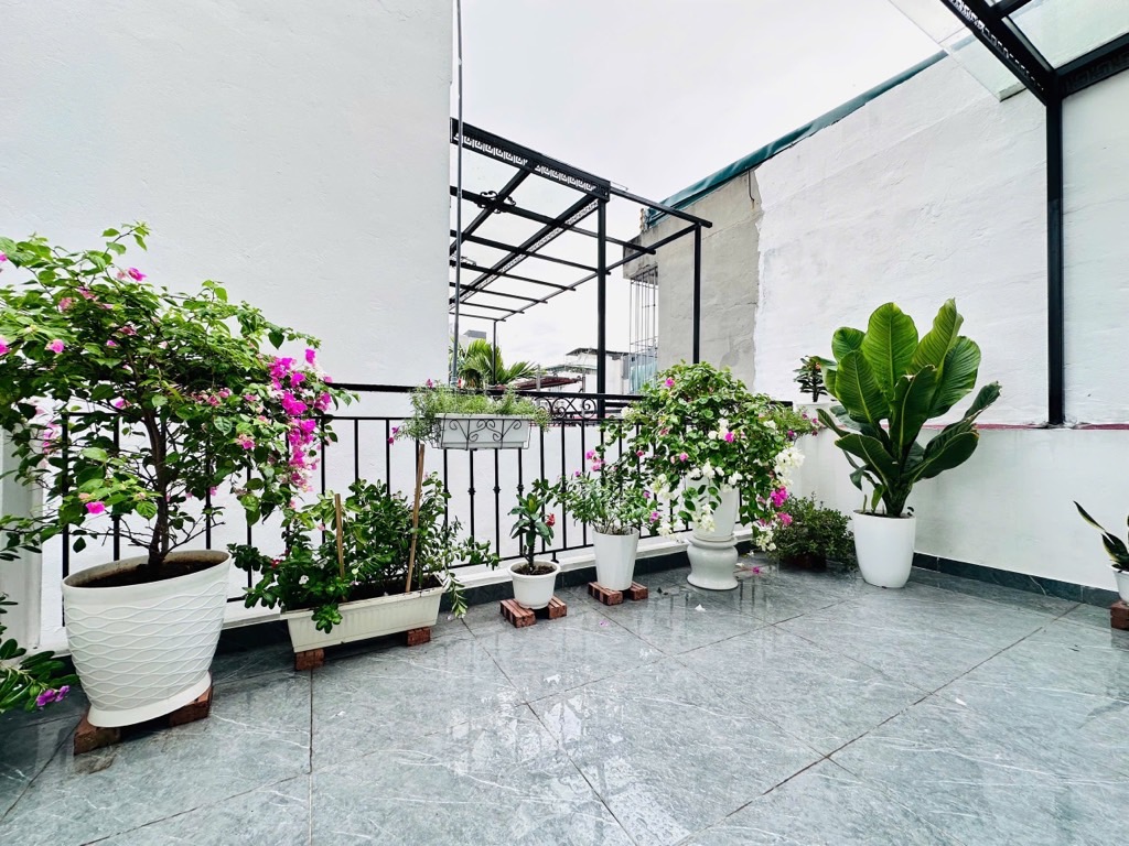 SIÊU PHẨM 6 TẦNG THANG MÁY – NHÀ MỚI KÍNH COONG – LÕI BA ĐÌNH – VỊ TRÍ QUÁ ĐẸP _39/43M2