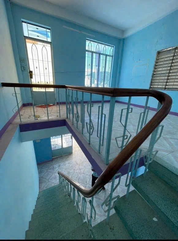 Cần bán gấp nhà 3 tầng 1 tum Lạc Thiện – cách biển 300m – ngang 8,7m – giá 3,65 tỷ