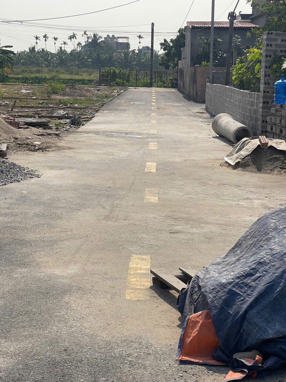 LÔ ĐẸP 84M² – NGANG 4.5M – NGÕ NHỰA 4–5M Ô TÔ TẬN ĐẤT – GIÁ CHỈ ~1 TỶ  ZALO 0567 222 555