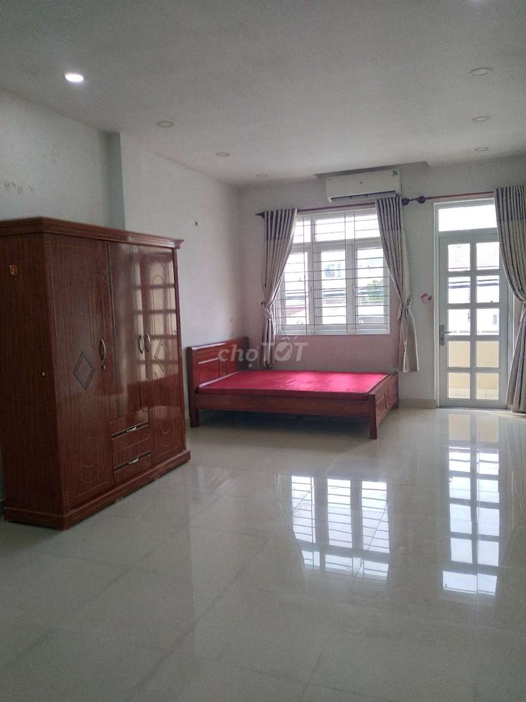 Cho thuê phòng trọ diện tích lớn, giá bình dân tại Phạm Văn Bạch – Tân Bình