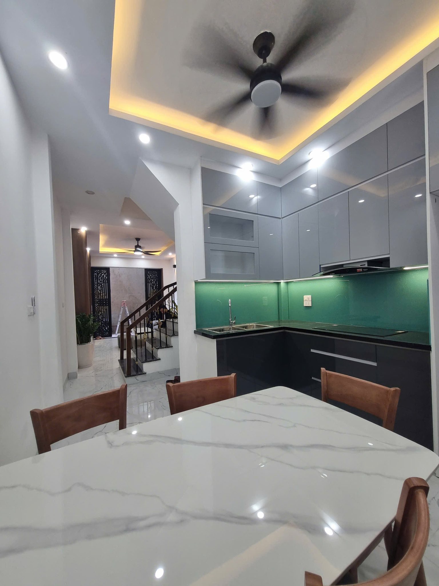 Bán Nhà mới Ngõ 168 Kim Giang-34m*5tầng-Cạnh Khu Đô thị-Gần Đại học Thăng Long. 8,6 tỷ