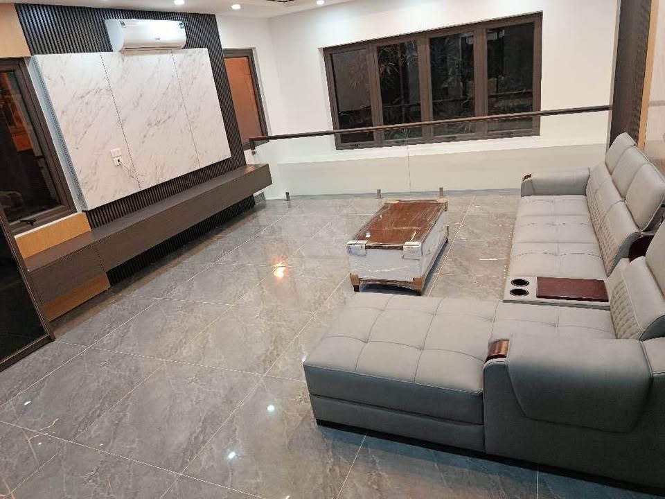 NHÀ MỚI NGAY CẦU VĨNH TUY- FULL NỘI THẤT – Ô TÔ ĐỖ CỬA – 3 BƯỚC RA PHỐ👉 39M 5 TẦNG NHỈNH 7 TỶ