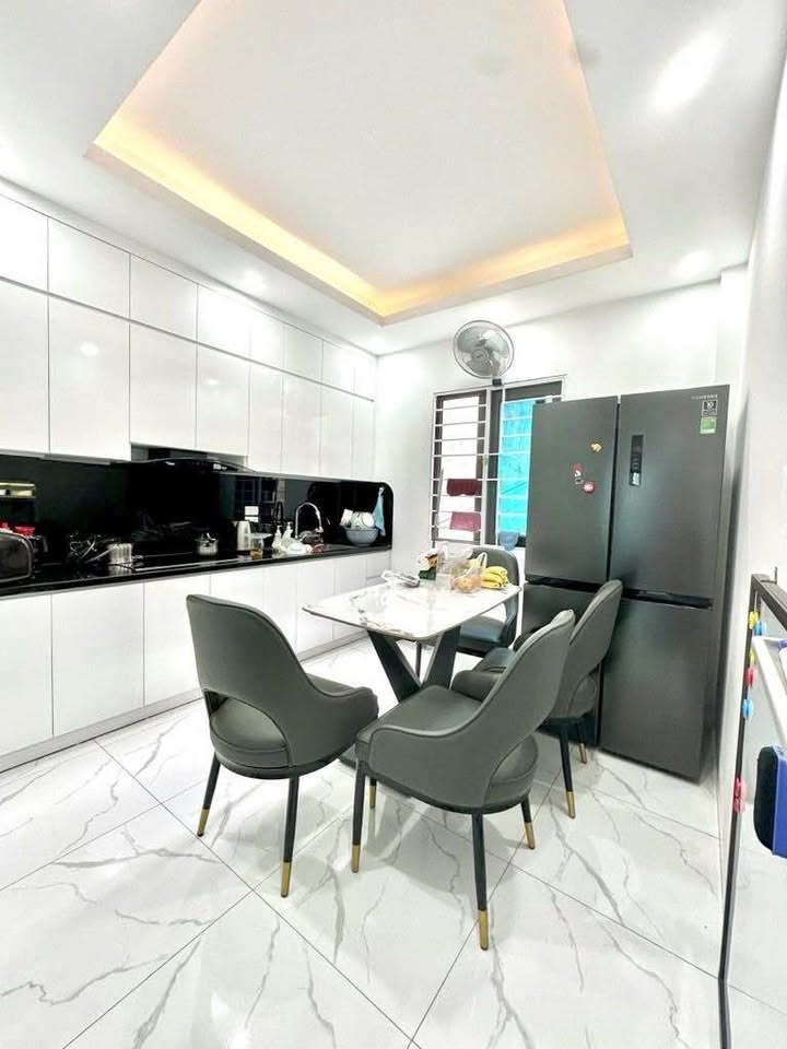 Tết về nhà mới -Bán nhàThạch Bàn – ngõ nông –  35m 5 tầng nhỉnh 6 tỷ