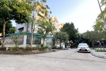 biệt thự lô góc Việt Hưng, vỉa hè rộng, ôtô tránh, view công viên cây xanh