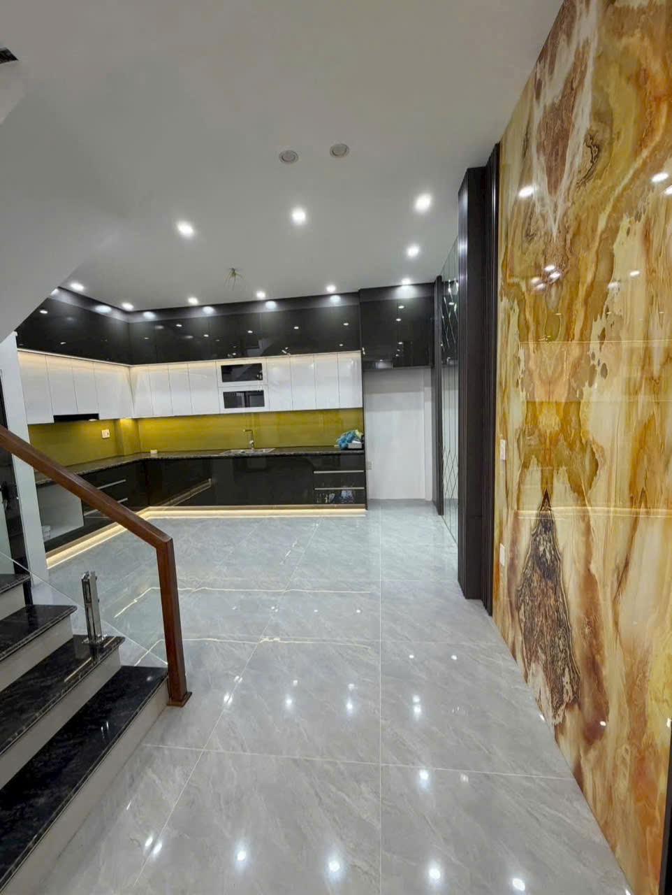 BÁN NHÀ XÂY ĐỘC LẬP – SÂN CỔNG RIÊNG KHU THIÊN LÔI – GẦN AEON MALL (LÊ CHÂN, HẢI PHÒNG)