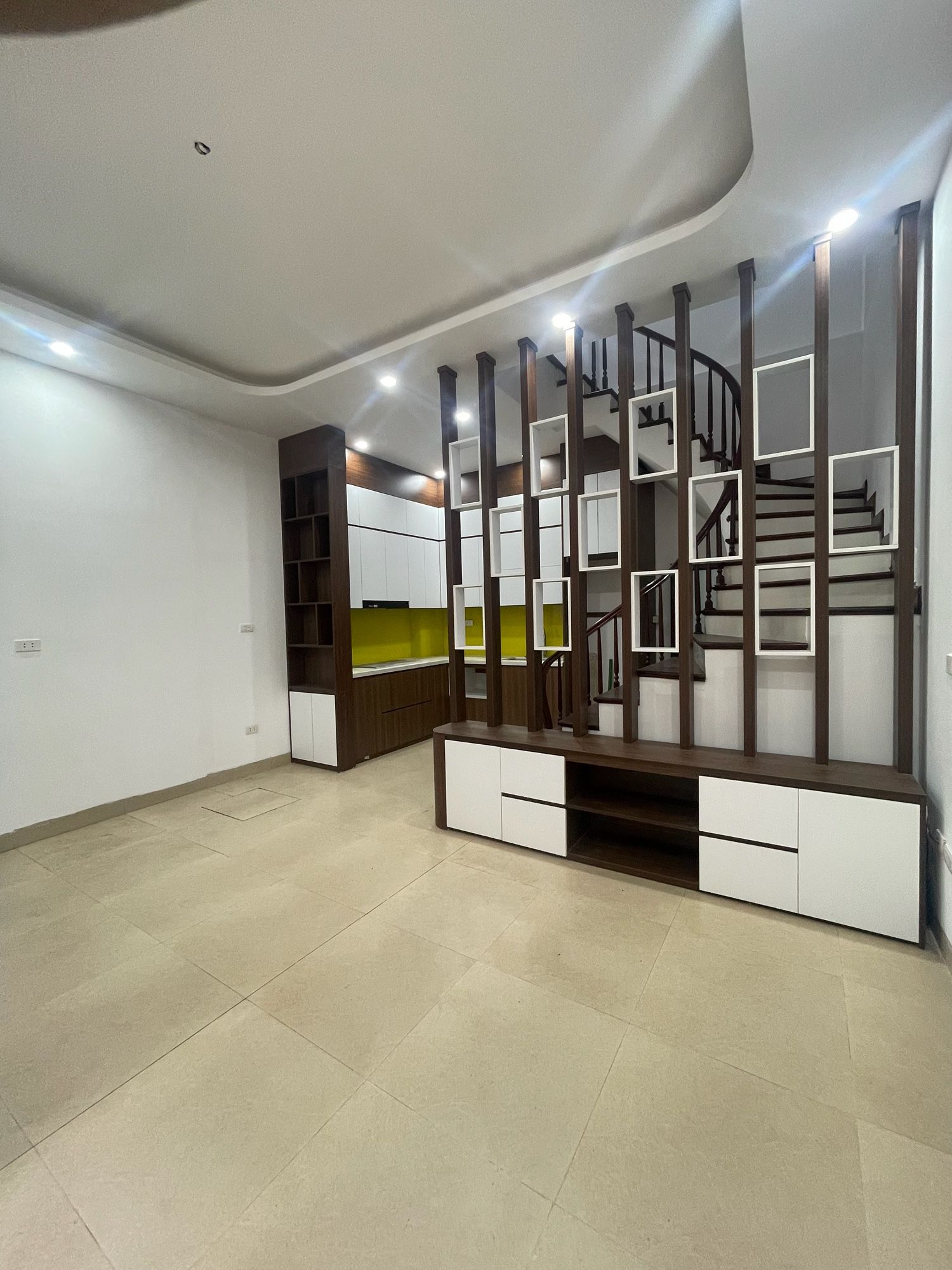 Bán Nhà Đại Từ 32m2. 5 tầng. mặt tiền 5m. giá 8.9 Tỷ Hoàng Mai Hà Nội