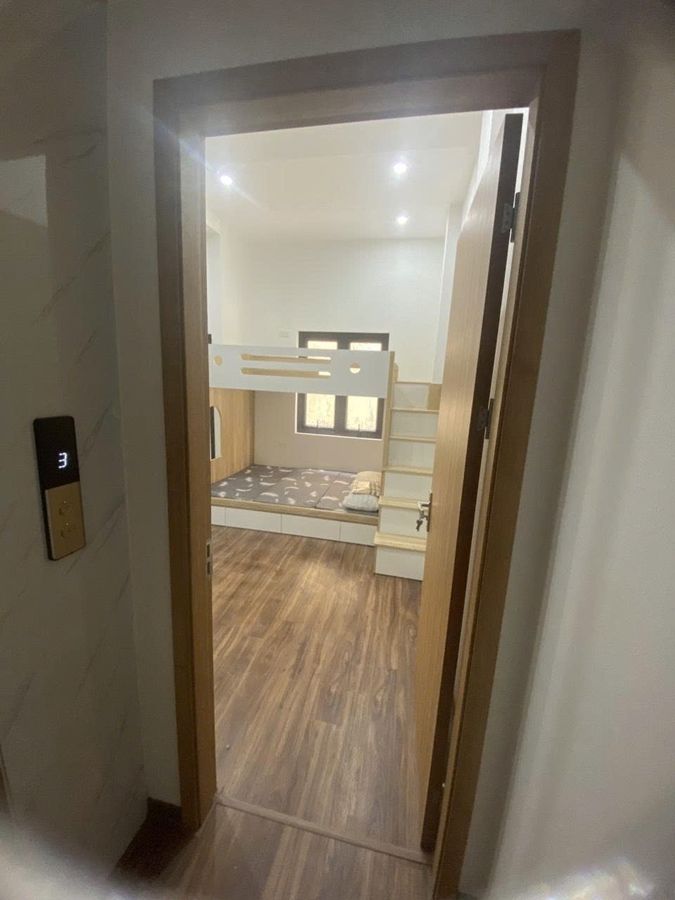 Bán Nhà  Đường Láng 58m2. 5 tầng. mặt tiền 4m. giá 12.6 tỷ Đống Đa Hà Nội