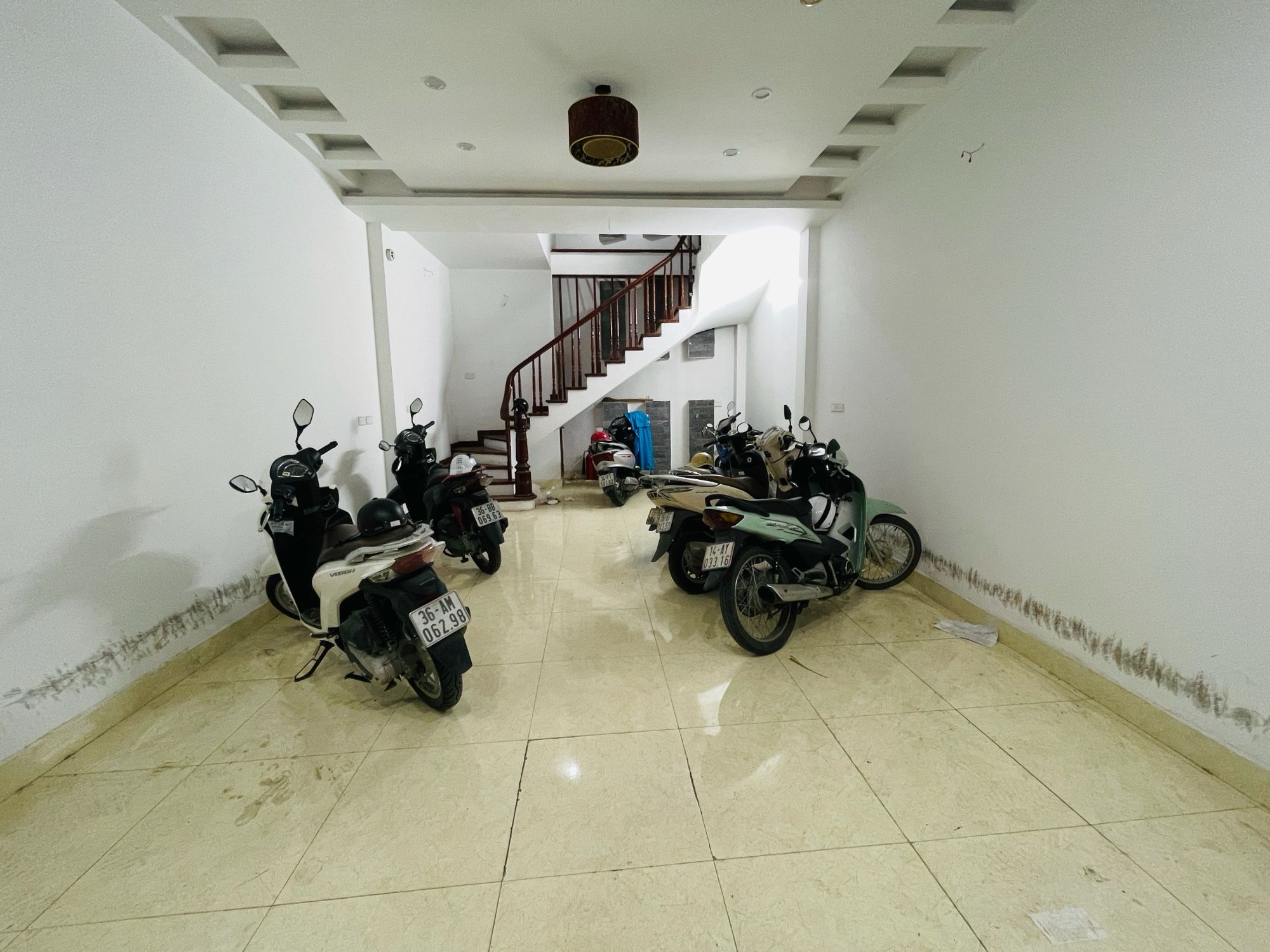 Bán Nhà Trần Đại Nghĩa 42m2. 6 tầng. mặt tiền 4.5m. giá  15.65 Tỷ Hai Bà Trưng Hà Nội