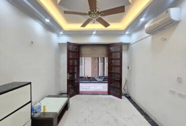 Bán Nhà Đường 8/3. 33m2. 5 tầng. mặt tiền 4.1m. giá 8 Tỷ Hai Bà Trưng Hà Nội