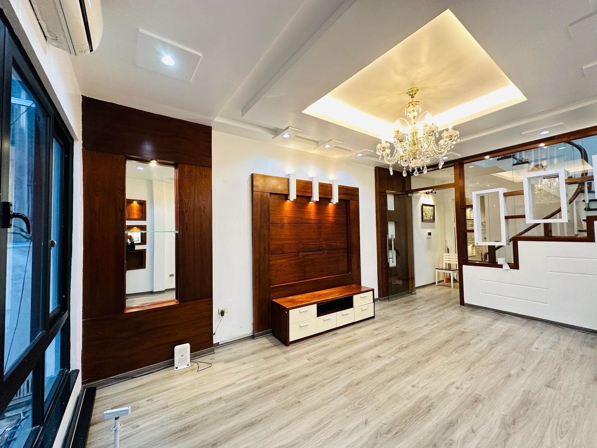 Bán Nhà An Trạch 48m2. 5 tầng. mặt tiền 4m. giá 16.5 Tỷ Đống Đa Hà Nội