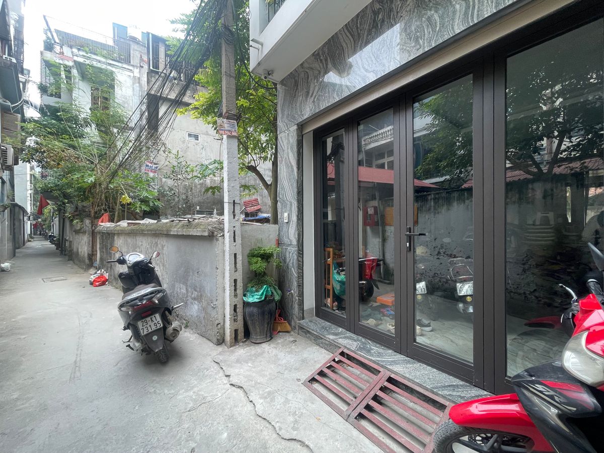 Nhà đẹp phố Hoàng Như Tiếp  DT 45m – MT 6m  6 tầng thang máy  Giá chỉ hơn 11 tỷ