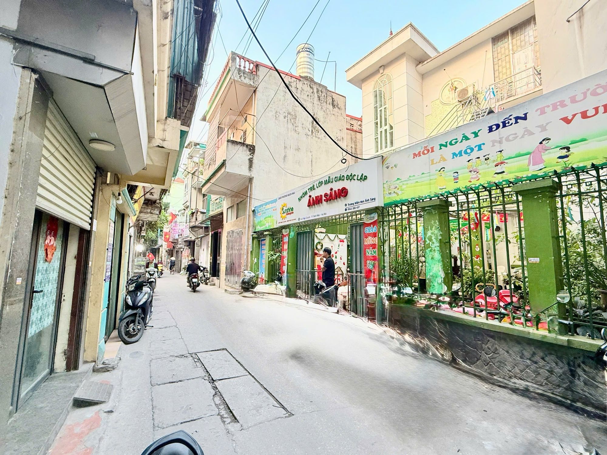 Bán Nhà Ngõ Quỳnh 28/34m2. 4 tầng. mặt tiền 2.5m. giá 8 Tỷ Hai Bà Trưng Hà Nội