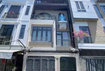Bán nhà đẹp 4 tầng full tiện nghi – thang máy + NLMT – đường 10m Phước Long