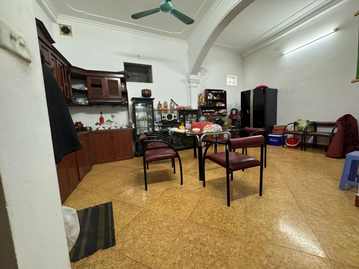 Bán Nhà Phố Khương Đình-103m*5 tầng*7mMT- Ngõ thông, gần trường, chợ. Nhỉnh 17 tỷ