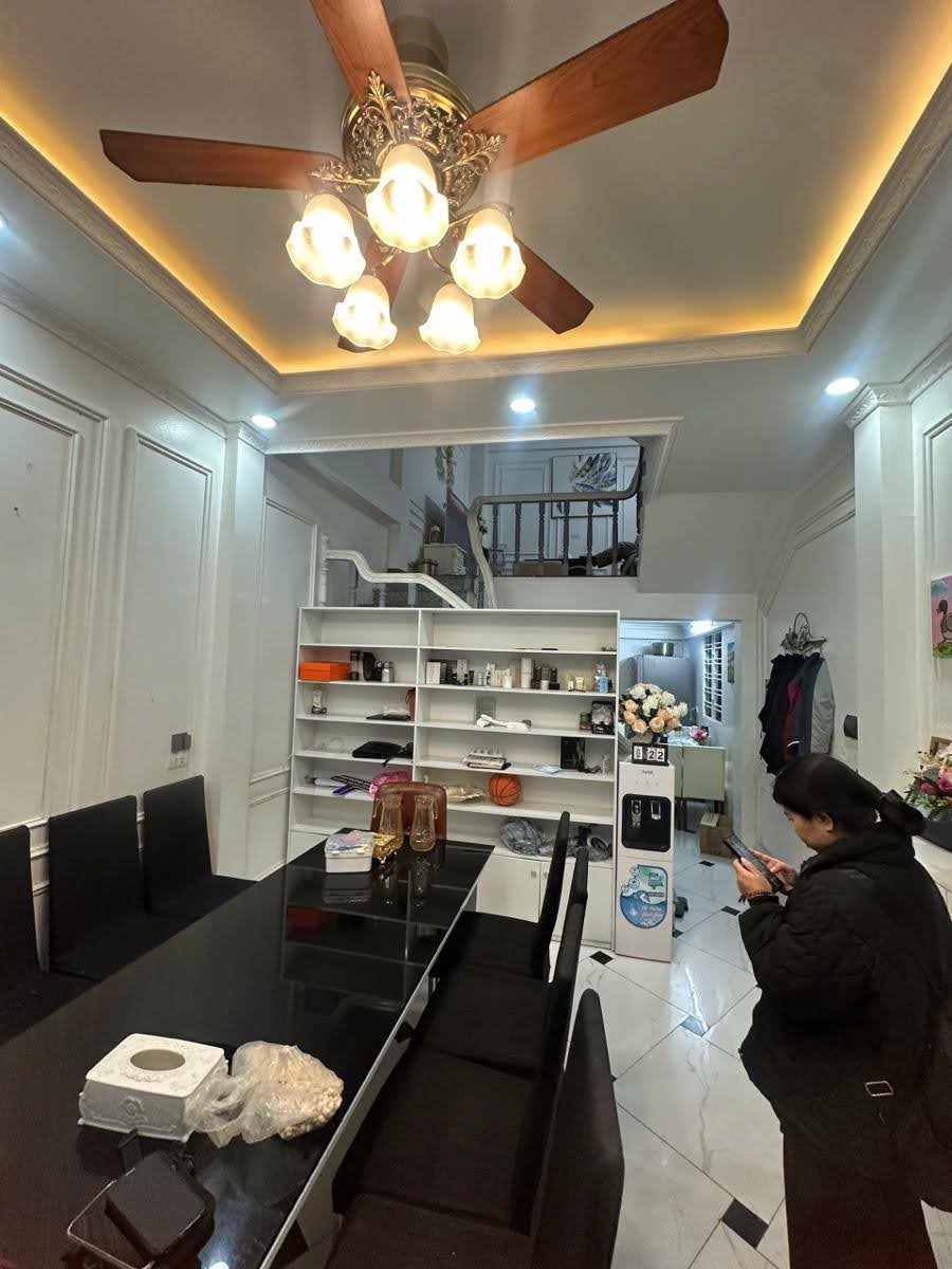 Bán Nhà Định Công Thượng-35m*5tầng*3.8mMT- Lô góc-Kinh doanh-Ô tô qua nhà. 11,15 tỷ