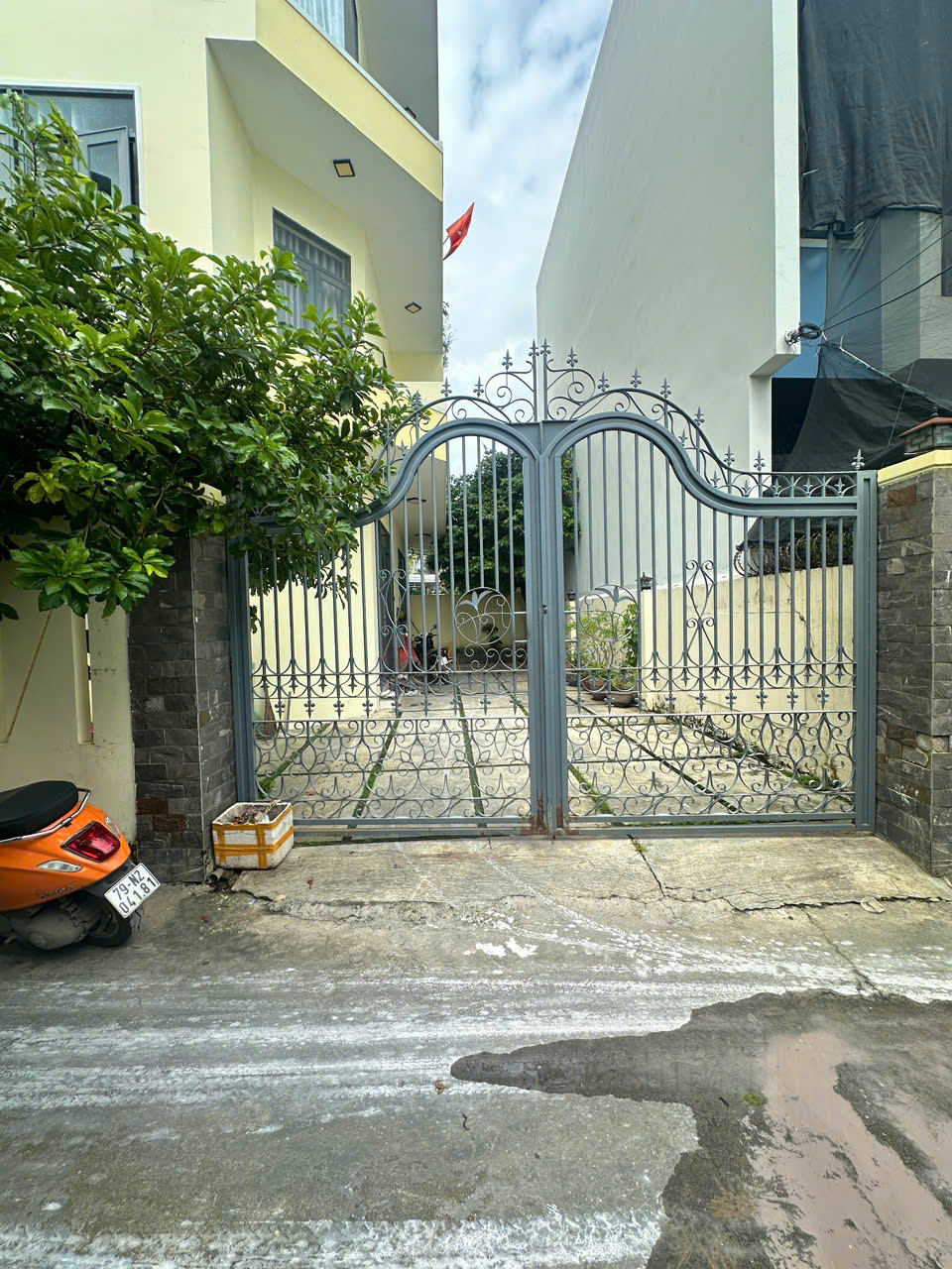 Nhà 3 tầng kiên cố gần KĐT Vĩnh Điềm Trung – sân đậu 2 ô tô – giá tốt 4.5 tỷ