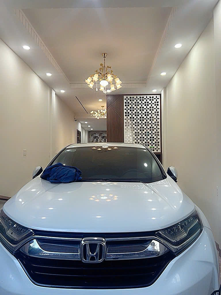 BÁN NHÀ 3 TẦNG – MẶT TIỀN Đ. HUYỀN QUANG, QUẬN 1 – DUY NHẤT NHÀ ĐANG CHÀO BÁN