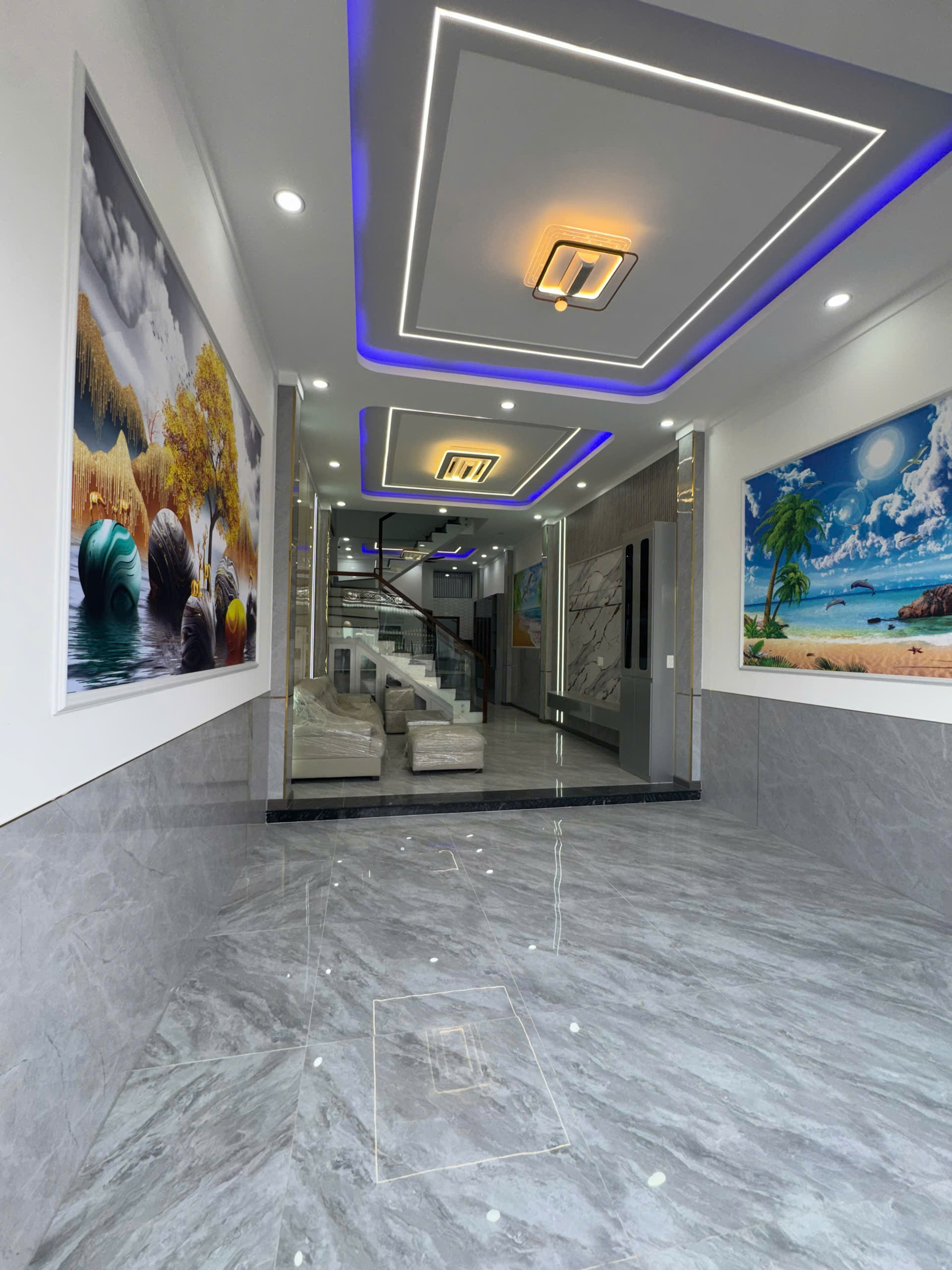 Bán nhà 1 Trệt 1 Lầu P.Biên Hòa,SHR đường 2 ô tô thông,ngay chợ nên buôn bán tốt