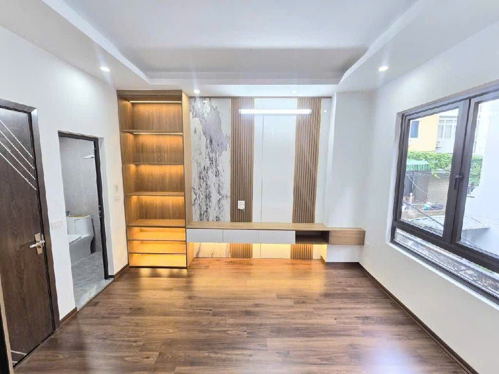 BÁN NHÀ BỒ ĐỀ LONG BIÊN,OTO TRÁNH,THANG MÁY,FULL NỘI THẤT,45M NHỈNH 13 TỶ