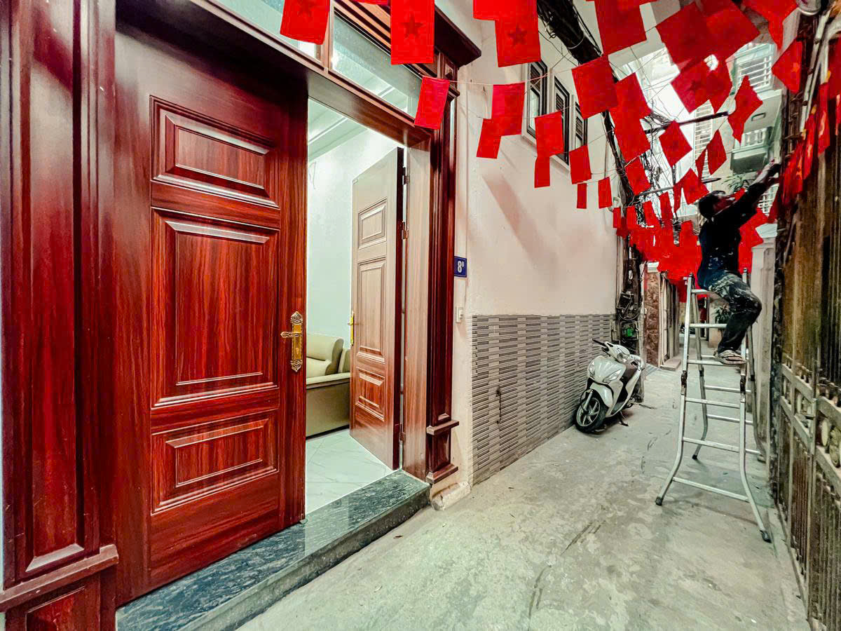 BÁN SIÊU PHẨM SIÊU ĐẸP ĐỐNG ĐA – 6 TẦNG PHUN – 8 PHÒNG – Ở CHO THUÊ QUÁ ĐỈNH – CÁCH Ô TÔ 20M  – TRƯỚC NHÀ BA GÁC ĐUA NGÕ CỰC THOÁNG