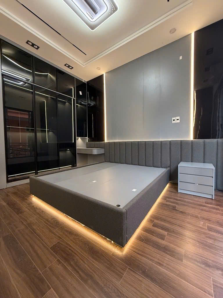 BÁN NHÀ ĐỨC GIANG LONG BIÊN,OTO ĐỖ CỔNG,MỚI TINH,FULL NỘI THẤT,54M NHỈNH 8 TỶ