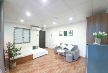 NHÀ ĐẸP 7 TẦNG THANG MÁY CỔ NHUẾ, 80M2 GIÁ 13,5 TỶ BAO BỌC XUNG QUANH BỞI 3 TRƯỜNG ĐẠI HỌC LỚN.