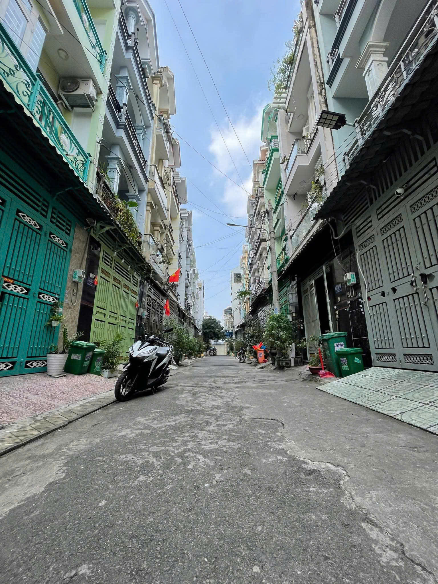 BÁN NHÀ HXH LÊ ĐÌNH CẨN BÌNH TÂN – 54M2 4 TẦNG 4PN 5WC – 5.7 TỶ TL