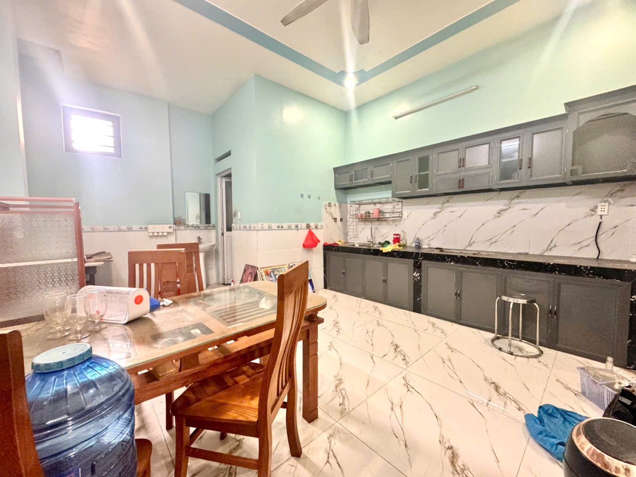 Bán nhà 3 Tầng Đông Hòa,SHR đường xe hơi, gần BigC Go Dĩ An,giá rẻ