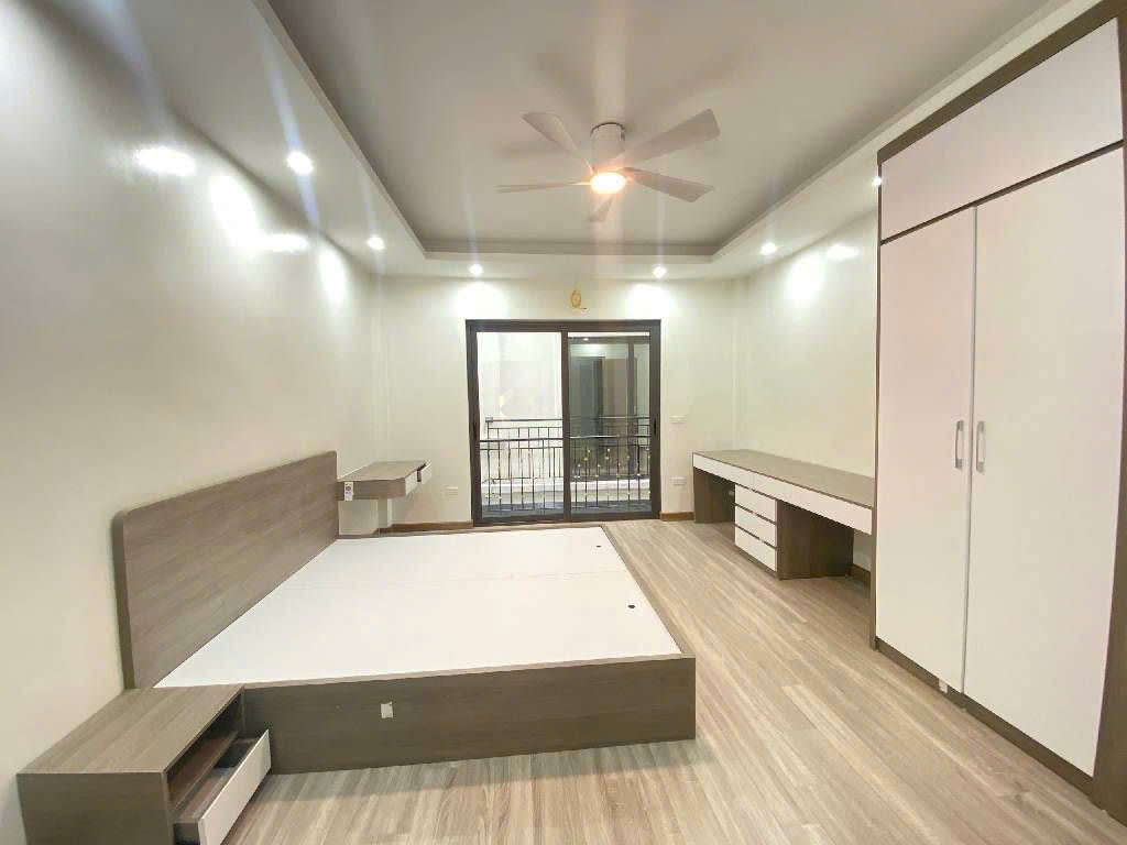 BÁN NHÀ ĐỨC GIANG LONG BIÊN,OTO ĐỖ CỬA,NGÕ THÔNG,2 THOÁNG,55M NHỈNH 8,3 TỶ