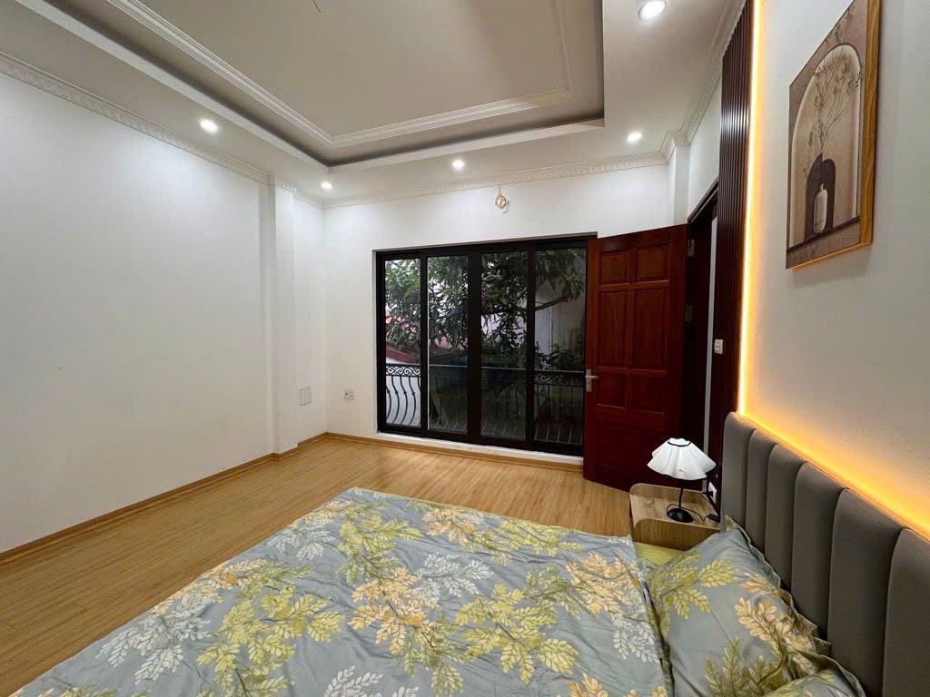 BÁN NHÀ LÂM DU LONG BIÊN,OTO ĐỖ CỔNG,VIEW HỒ ,MỚII TINH,38M NHỈNH 9 TỶ