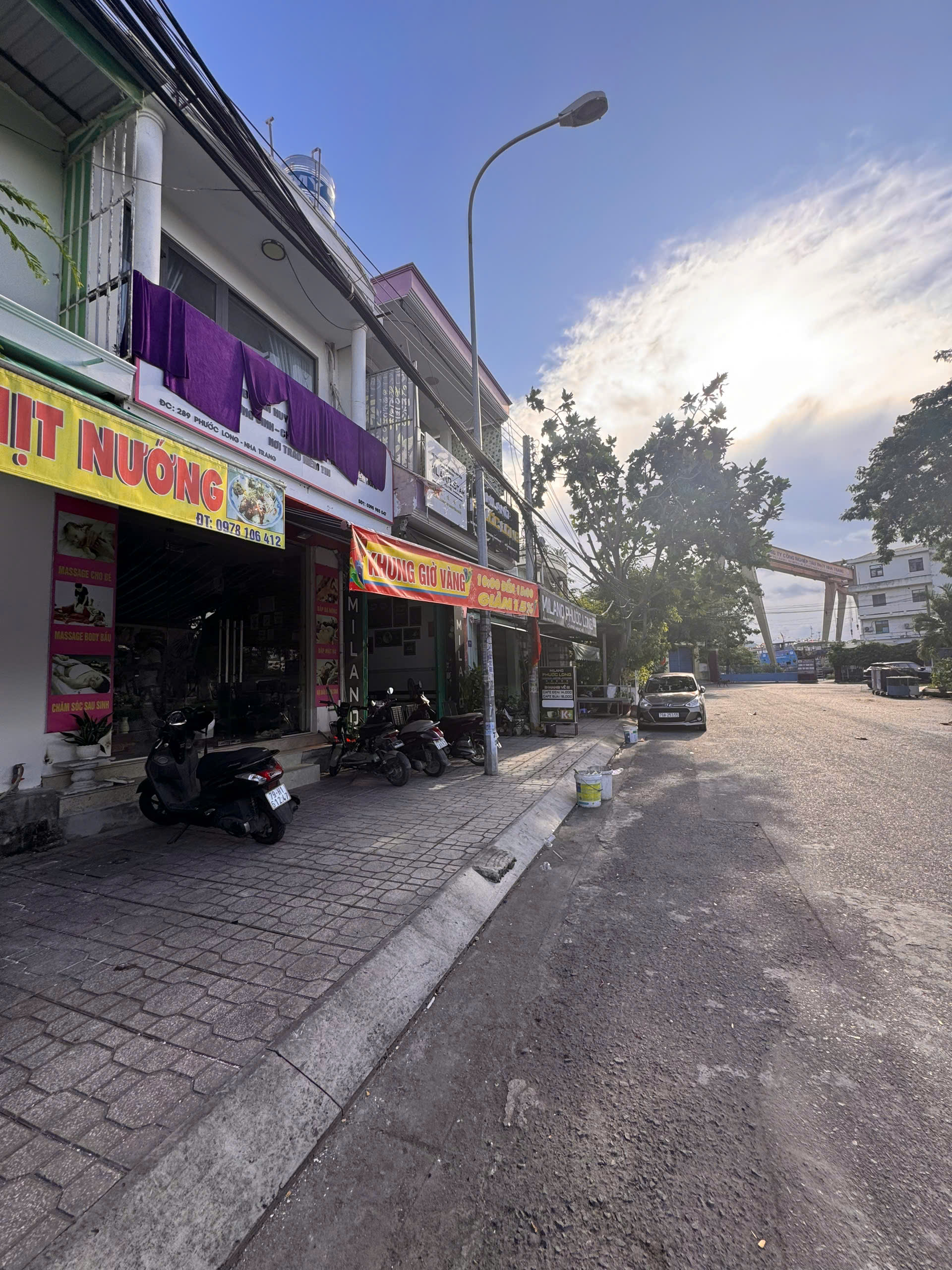 BÁN NHÀ 1 TRỆT 1 LẦU VỪA Ở VỪA KINH DOANH MẶT TIỀN PHƯỚC LONG, NHA TRANG