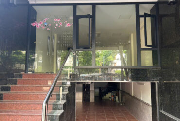 18.12.25.1 Cho thuê 6 tầng mặt phố gần CV Cầu Giấy, có thể làm văn phòng, kinh doanh, xuất khẩu lao động, trung tâm giáo dục, y khoa…