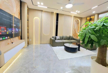 BÁN NHÀ NGỌC THUỴ LONG BIÊN,OTO, PHÂN LÔ THANG MÁY,ĐẸP LONG LANH,40M