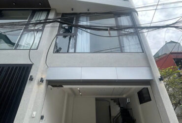 Nhà mới lung linh phố Ngọc Thuỵ – Lô góc 37m – Thang máy – Oto vào nhà – Giá 14,7 tỷ