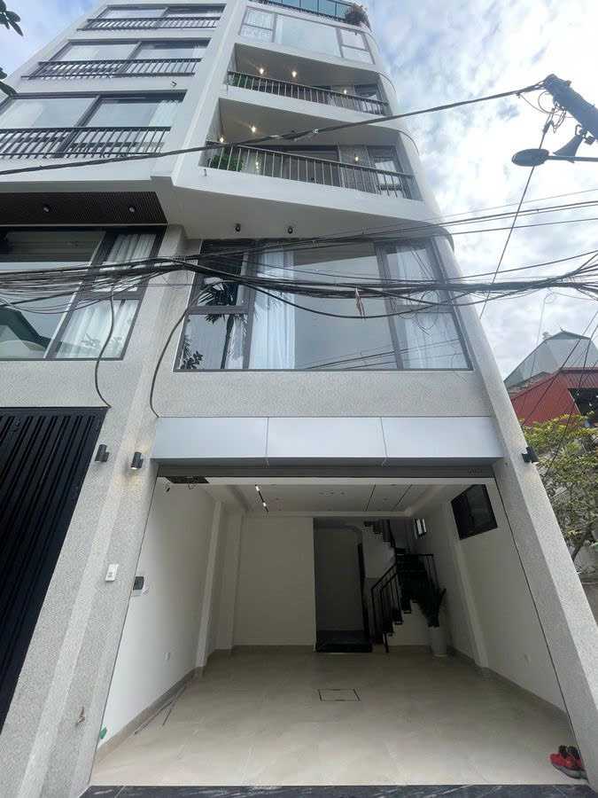 Nhà mới lung linh phố Ngọc Thuỵ – Lô góc 37m – Thang máy – Oto vào nhà – Giá 14,7 tỷ