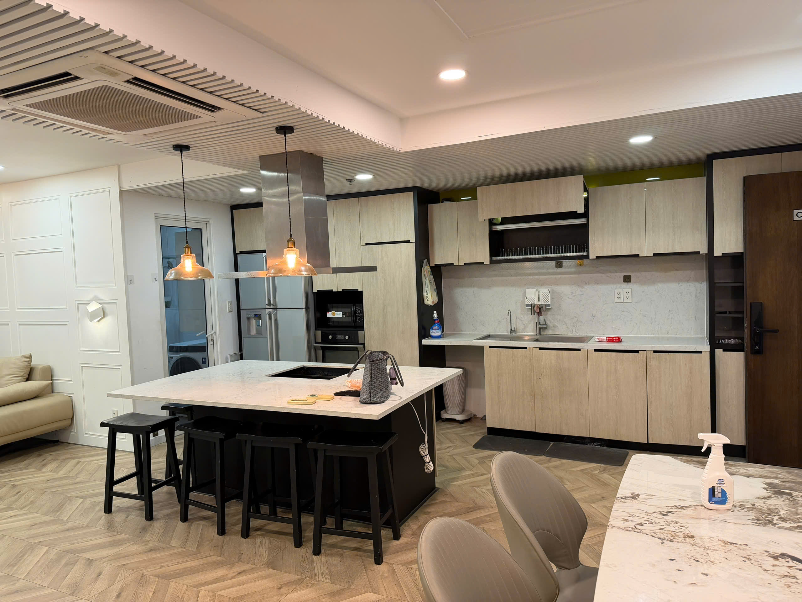 CHO THUÊ CĂN GÓC 3PN VIEW SÔNG – TROPIC GARDEN THẢO ĐIỀN