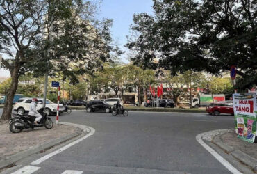 Phố Chu Huy Mân – Vỉa hè, oto tránh dừng đỗ – Mặt tiền rộng – KD đỉnh – Giá chỉ hơn 11₫