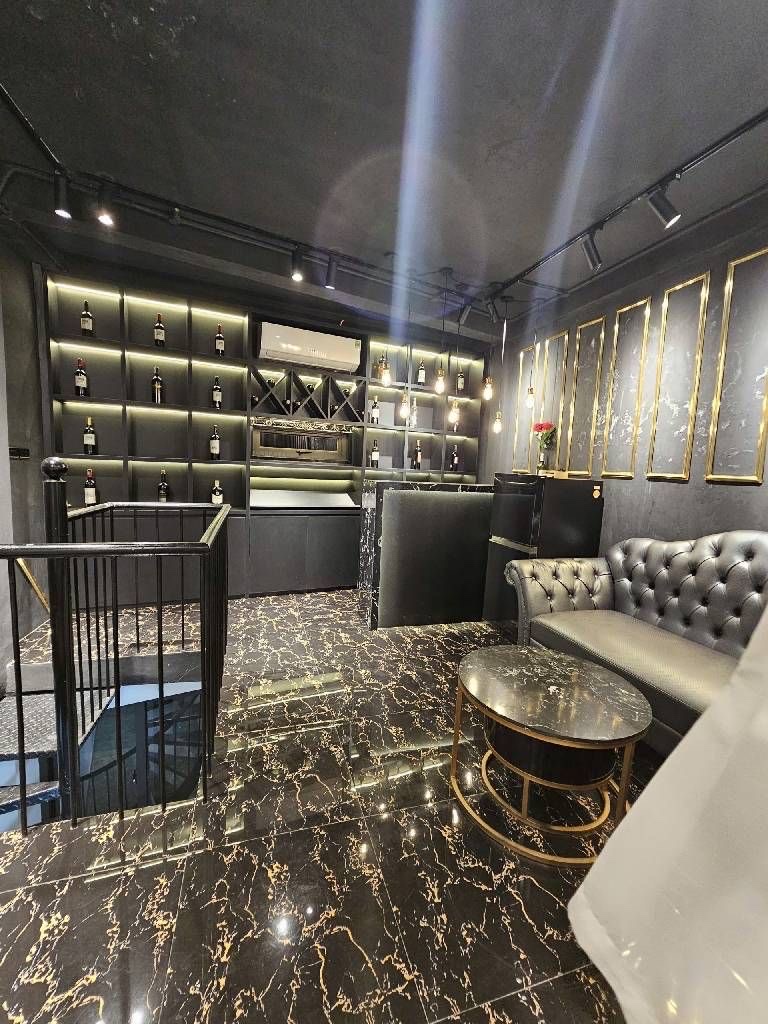 bán nhà nhật chiêu tây hồ DT 31m 11,5 tỷ full nội thất,ô tô đỗ cửa,40m ra hồ,view hồ