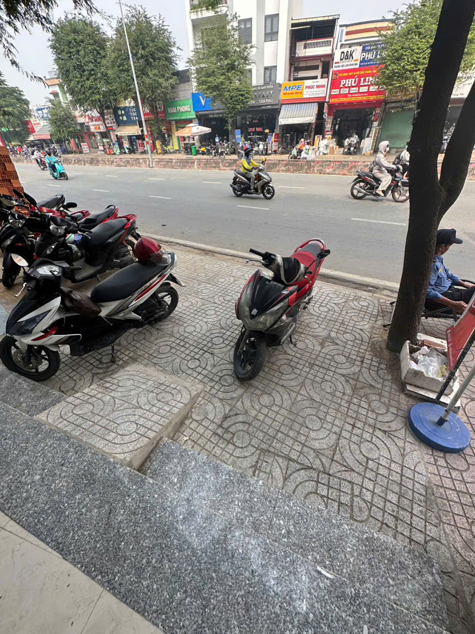 Quận Tân Phú ! CHO THUÊ NNC MẶT TIỀN LÊ TRỌNG TẤN, Liên hệ xem mặt bằng : 0908944568