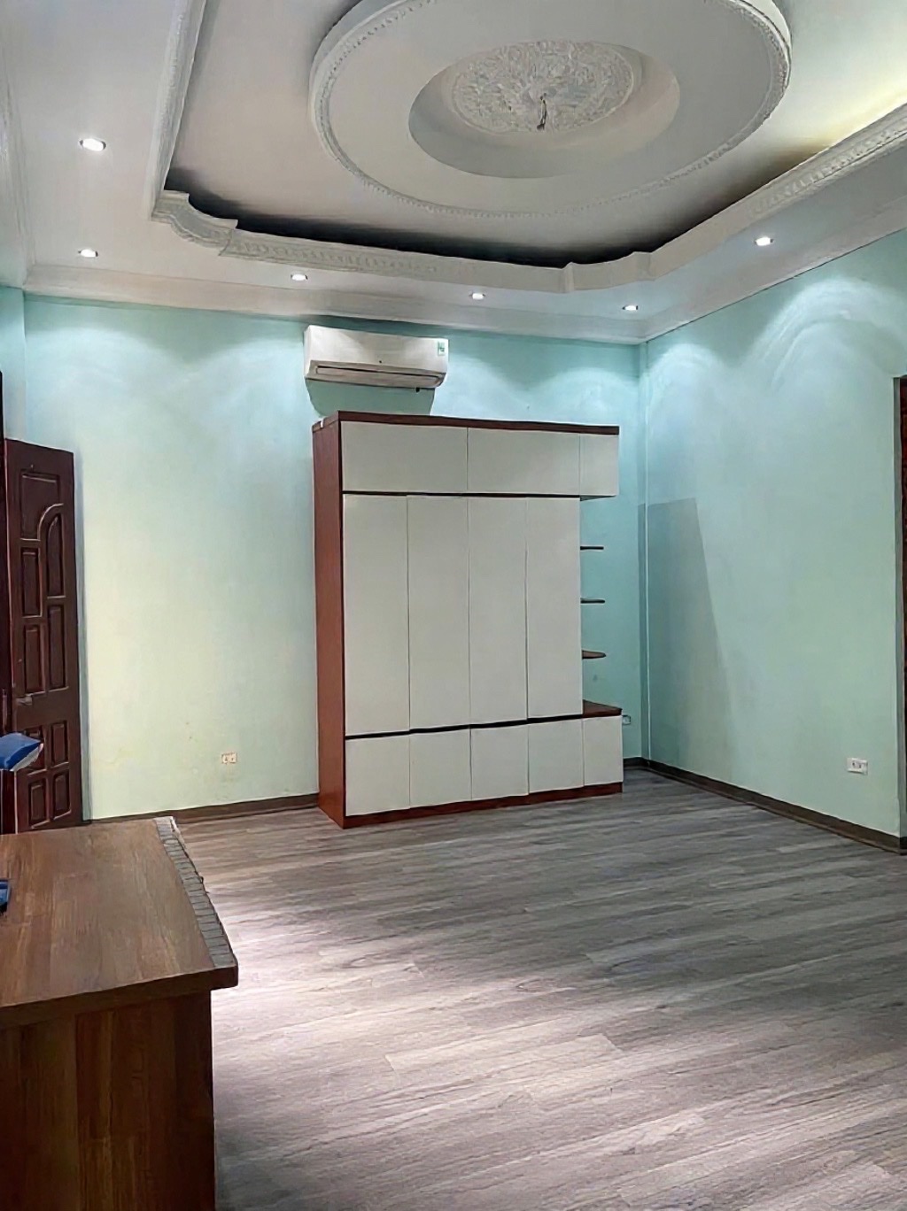 hoàng hoa thám 40m x4 tầng 8,5 tỷ-20m ra phố,20m đường 2 ô tô tránh,ngõ thông