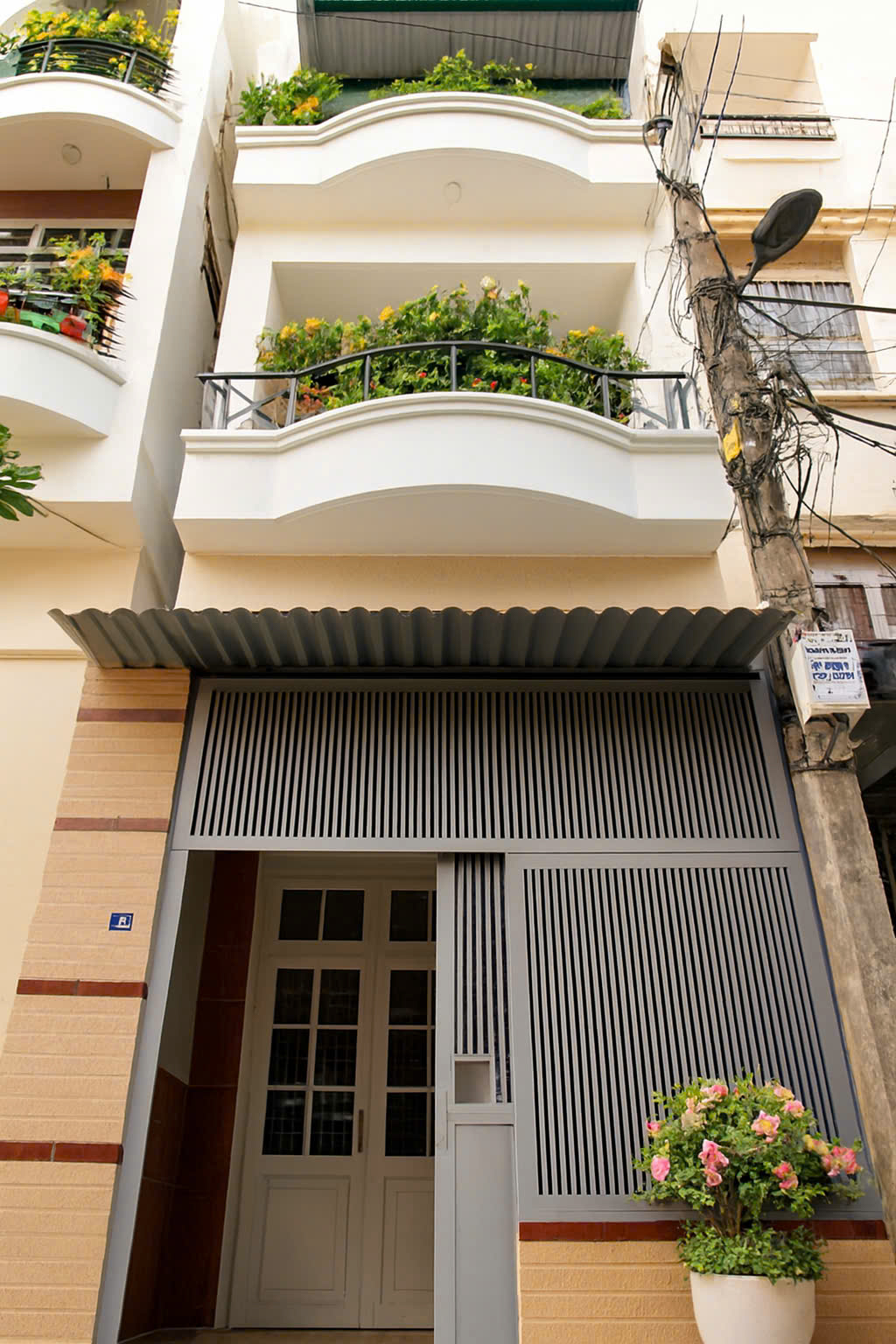 Nhà hẻm Lê Văn Sỹ – QUẬN 3 – 3.7 x 10 m – 4 Tầng – 7.9 tỷ