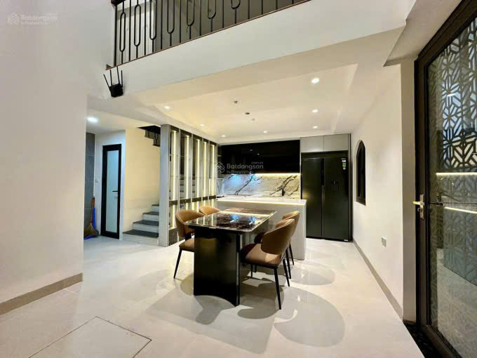 Tài chính hợp lý, chỉ 12.5 Tỷ sở hữu nhà mới kính cong, đẹp 6 tầng, thang máy khu vực Phú