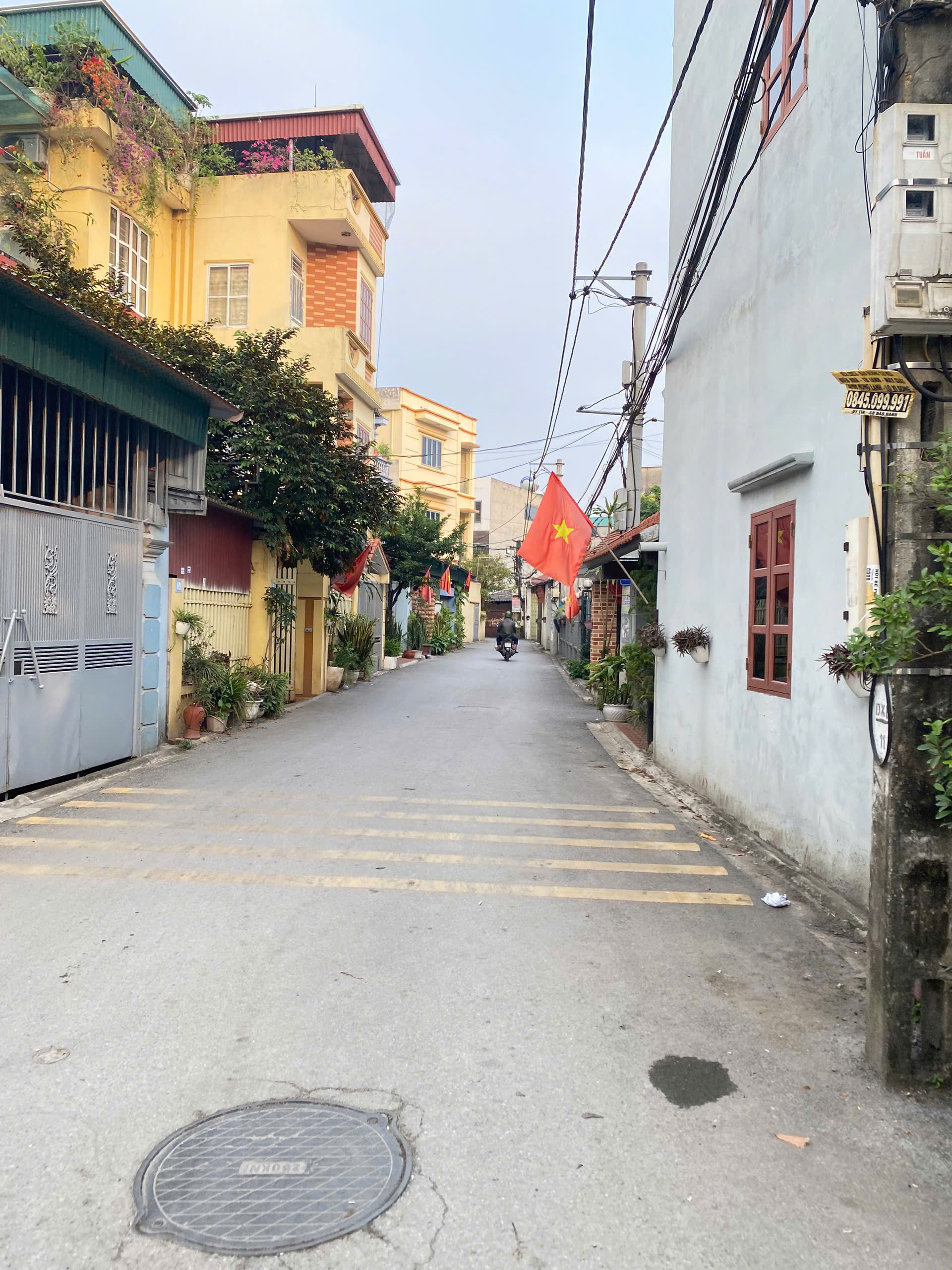 115m đất full thổ cư, sử dụng 130m  tại Gia Lâm – oto thông – Đường trước đất  >2,5m – Giá 70tr/m