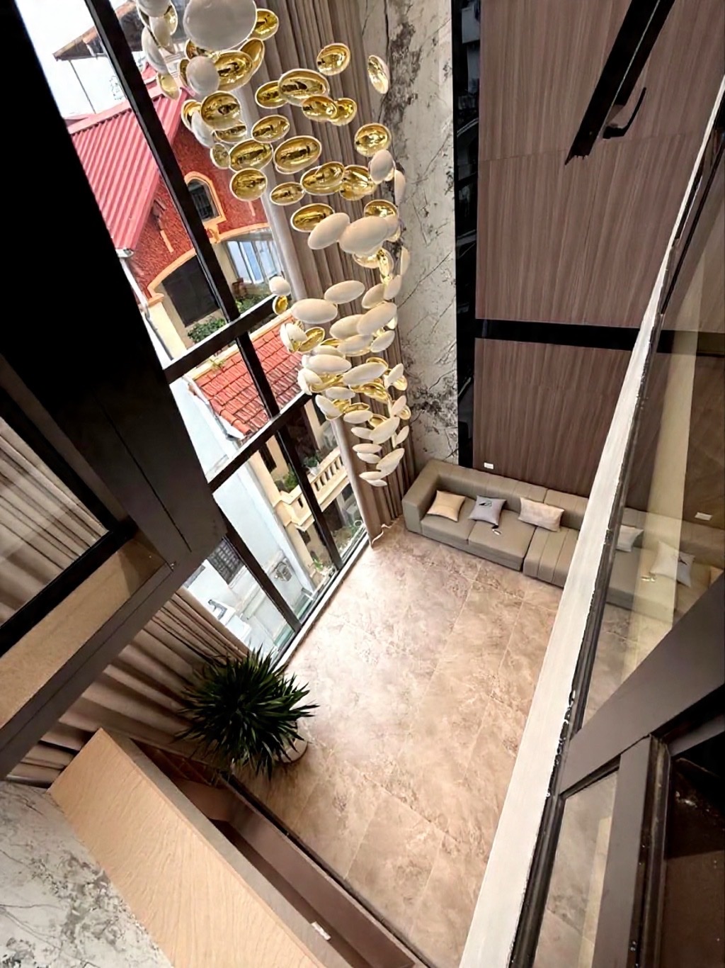 đội cấn 51m x7 tầng thang máy 24,8 tỷ-full nội thất,gara ô tô,ngõ thông