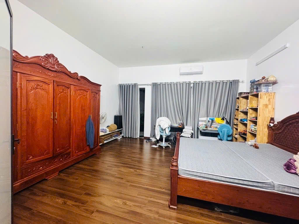 BÁN NHÀ NGUYỄN VĂN CỪ LONG BIÊN,OTO ĐỖ CỬA,30M RA MẶT PHỐ,FULL NỘI THẤT,48M NHỈNH 12 TỶ TL