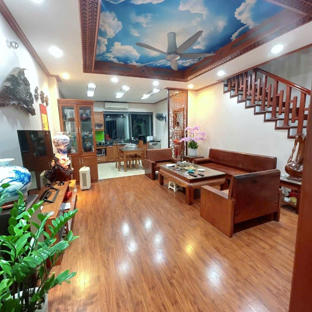 BÁN NHÀ NGUYỄN VĂN CỪ LONG BIÊN,OTO ĐỖ CỬA,30M RA MẶT PHỐ,FULL NỘI THẤT,48M NHỈNH 12 TỶ TL