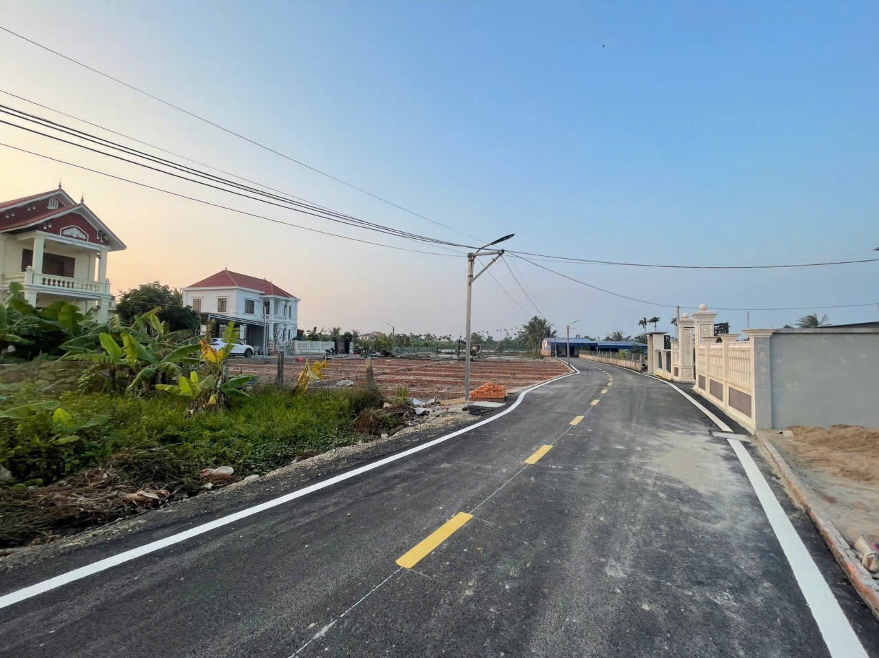 1,4x TỶ – LÔ GÓC NGÕ 100 TƯ THỦY, HÒA NGHĨA  GIÁ F0 – THANH KHOẢN TỐT  ZALO 0567 222 555