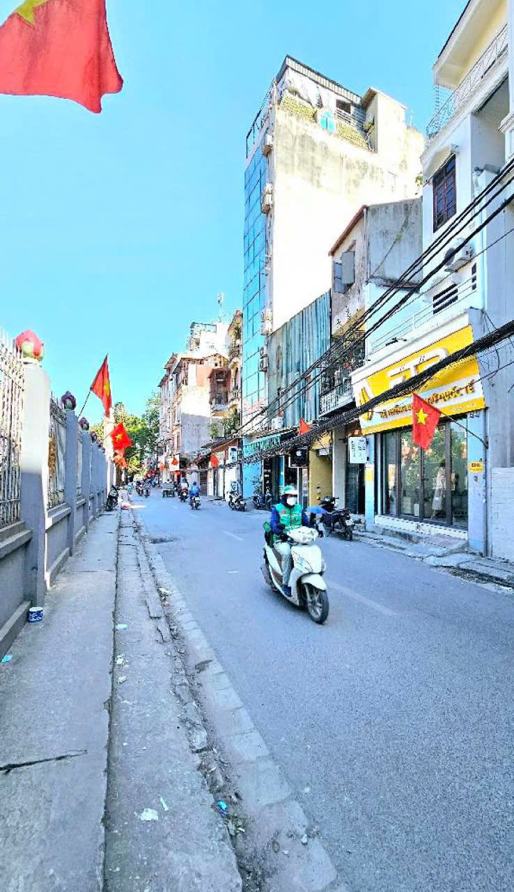 QUAN NHÂN – 73M² – MT 4.5M – 5 TẦNG  16.5 TỶ