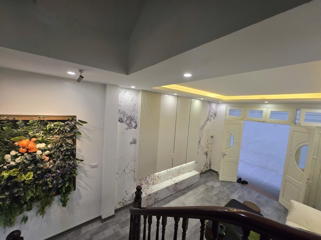 NHÀ ĐẸP ĐÓN TẾT-  TRUNG TÂM CẦU GIẤY- DÂN XÂY CHẮC CHẮN – VUÔNG VỨC NỞ HẬU_38/42M2 .